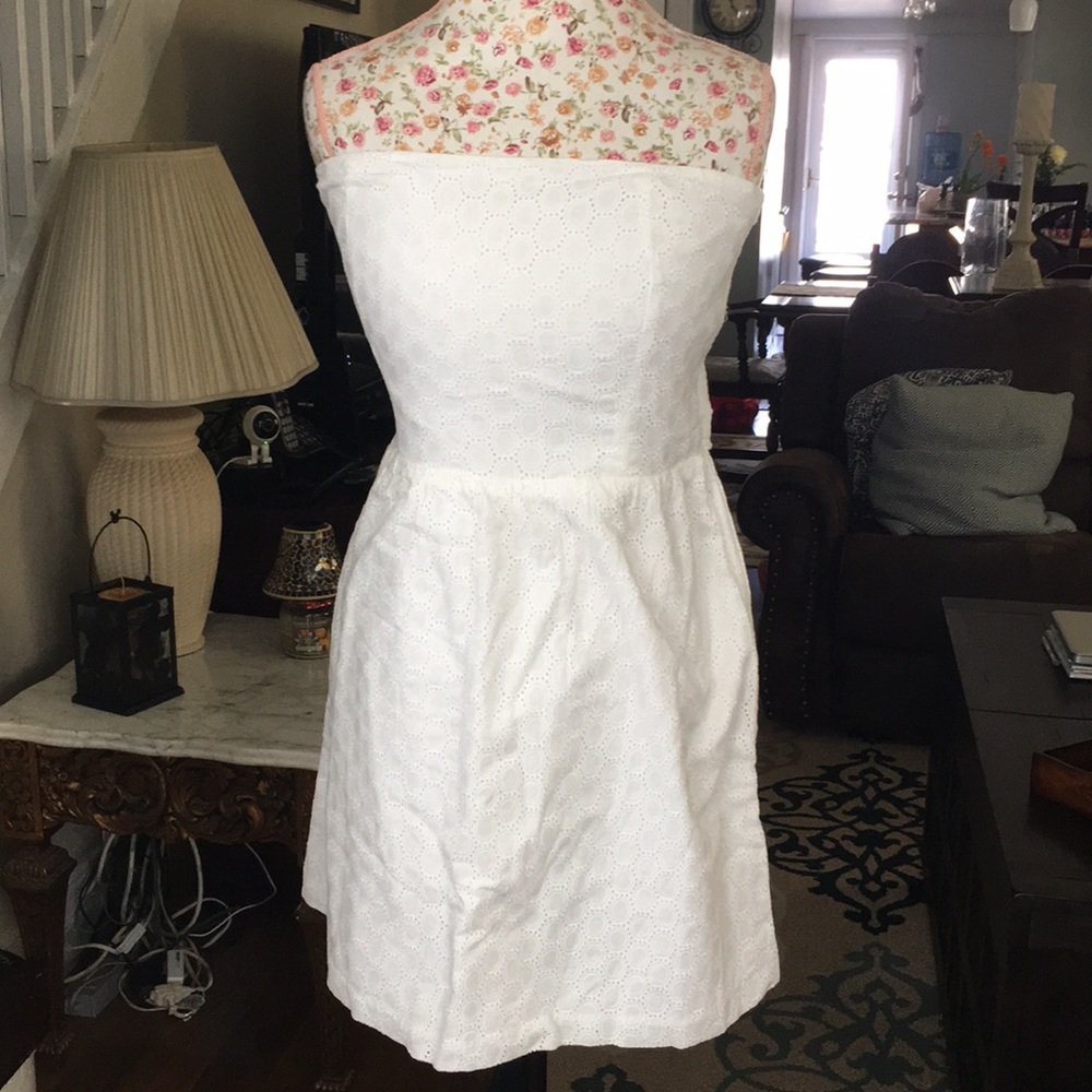 Gap strapless lace dress